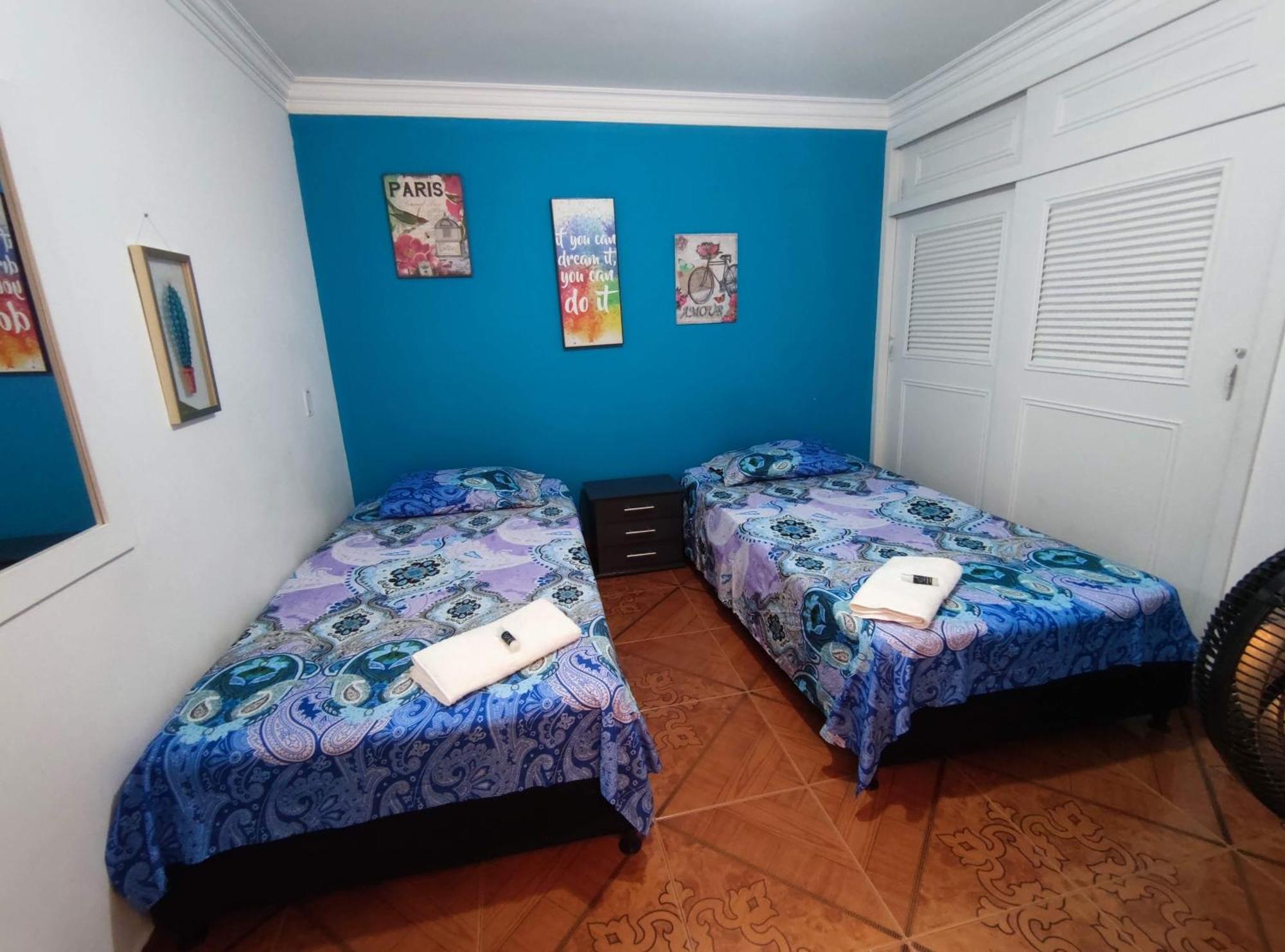 Hostel Casa Aurora *